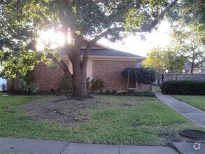 Building Photo - 1006 Walnut Bend Ln
