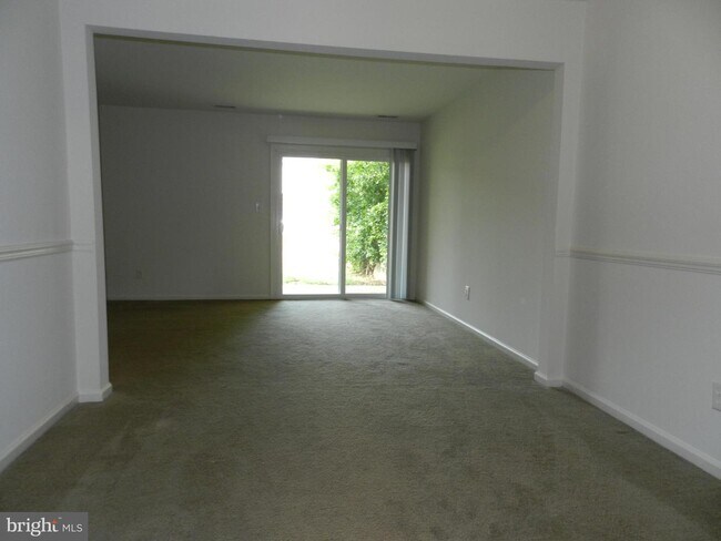 Foto del edificio - 721 Olde Greenwich Cir