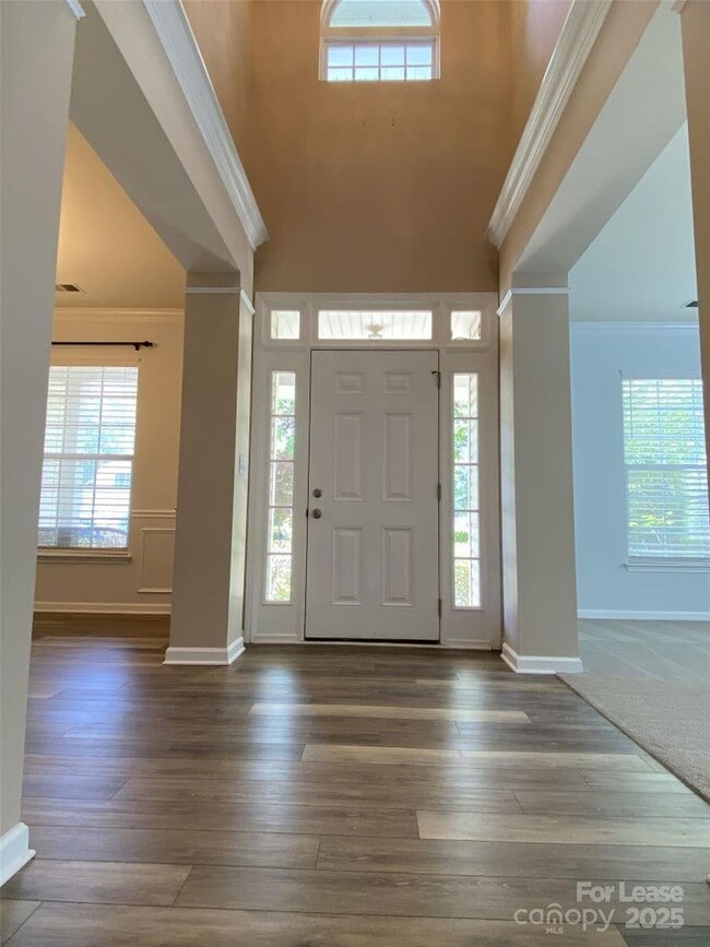 Building Photo - 14616 Eastgrove Dr