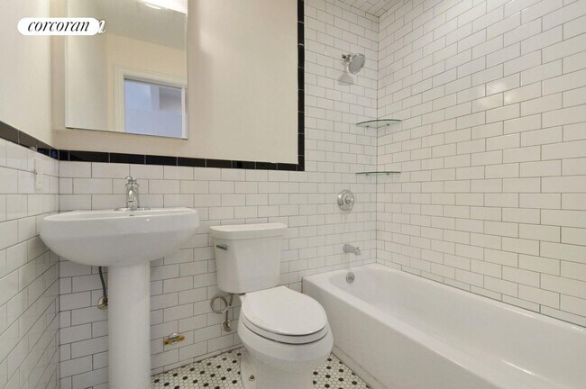 Foto del edificio - 672 St Marks Ave