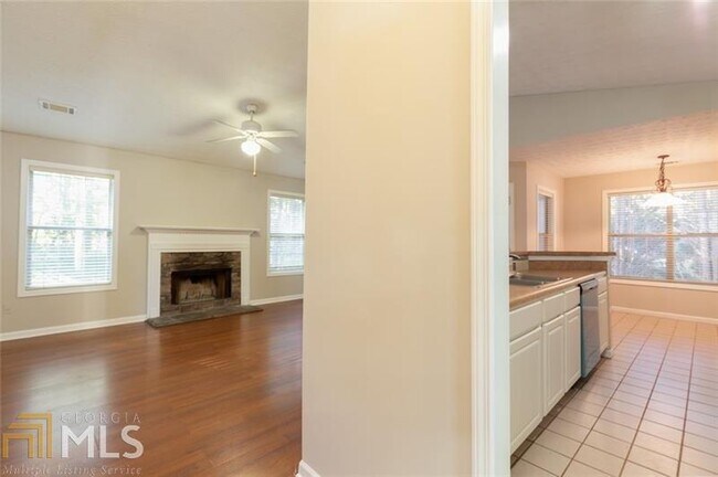 Building Photo - 138 Reisling Dr
