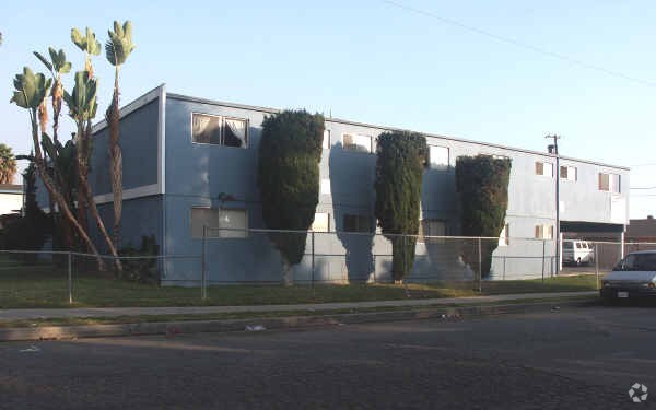 Primary Photo - Arroyo Apartments