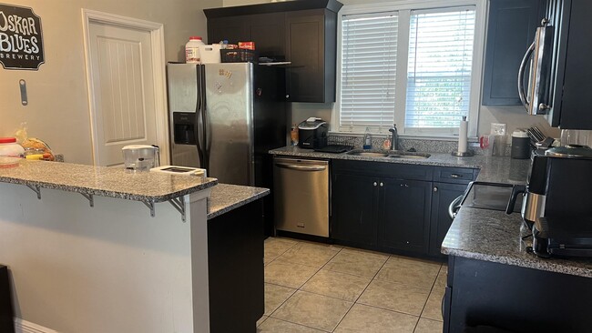 Building Photo - 256 Soho Ct