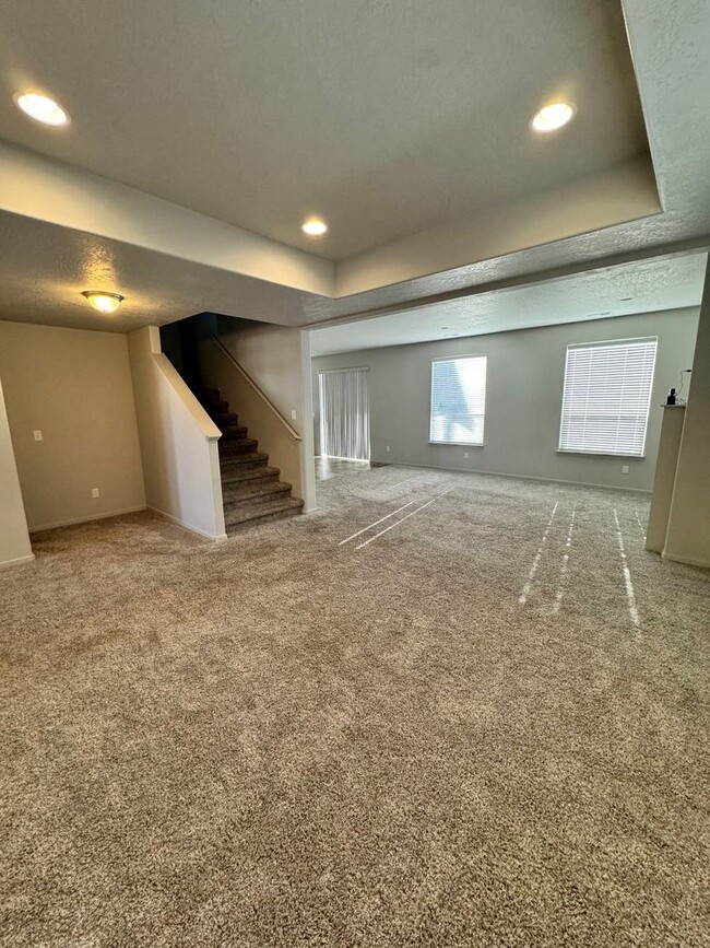 Building Photo - NEW HOME!! 3800sqft 4 bed / 3 bath in Airw...