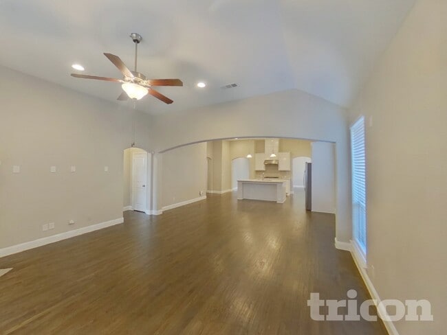 Building Photo - 401 Winehart St