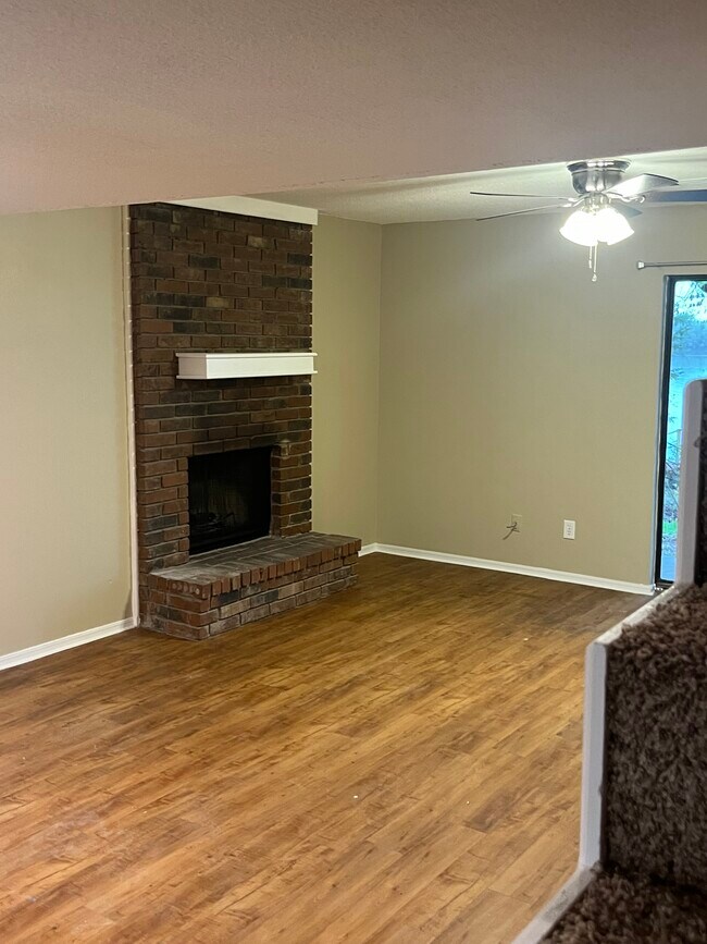 Building Photo - 9917 Butterfield Lndg