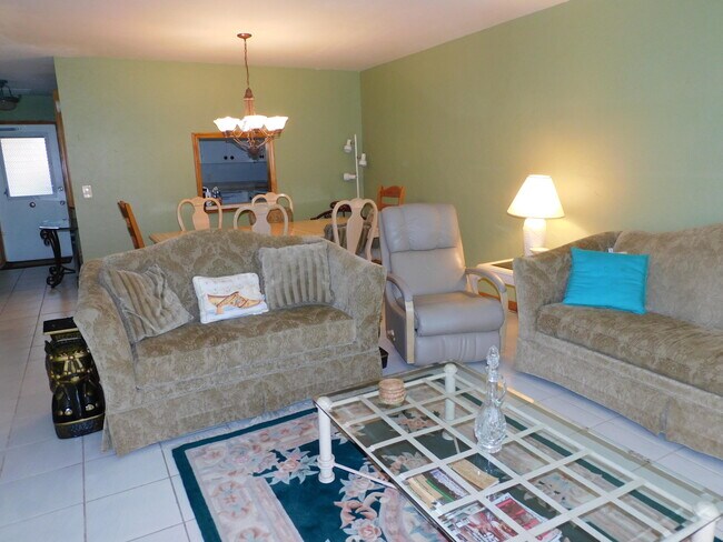 Foto del edificio - 140 Amherst Ln