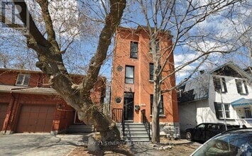 Building Photo - 571-571 McLeod St