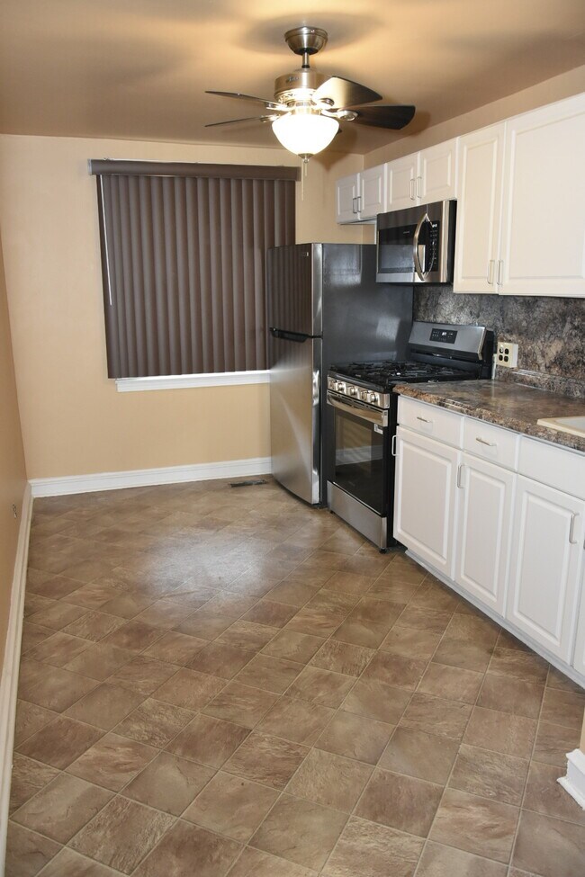 Foto del edificio - 3300 W Queen Ln