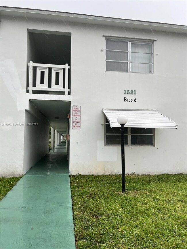 Foto del edificio - 1521 NW 43rd Ave