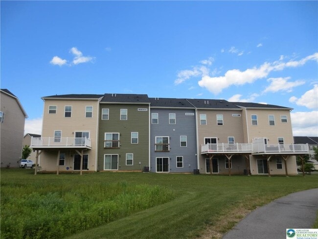 Building Photo - 2407 Cook Dr