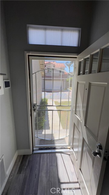 Foto del edificio - 8445 Snow View Pl