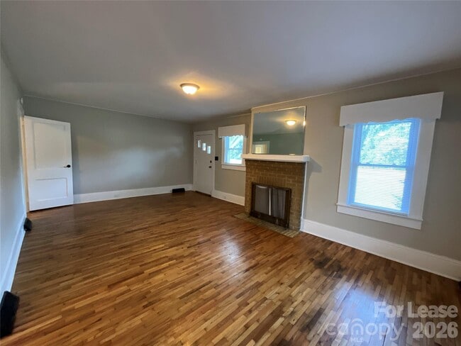 Building Photo - 3820 Freedom Dr