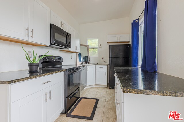 Kitchen - 3736 Buena Park Dr