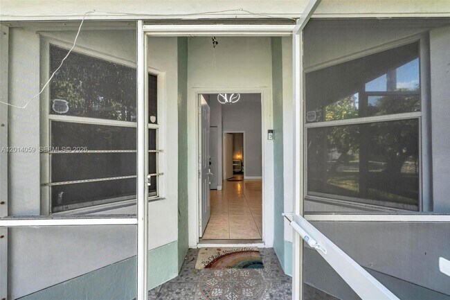 Foto del edificio - 1308 E Glen Oak Rd