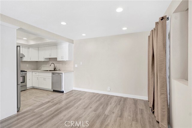 Building Photo - 901 Golden Springs Dr