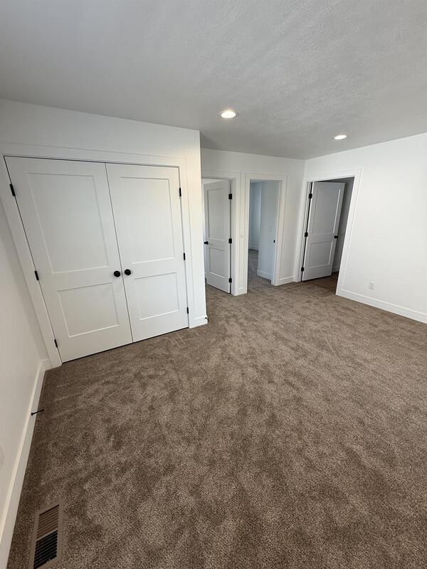 Building Photo - 96 N 400 W