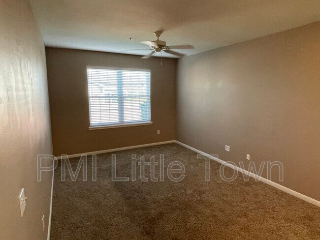 Foto del edificio - 12931 Ironstone Way