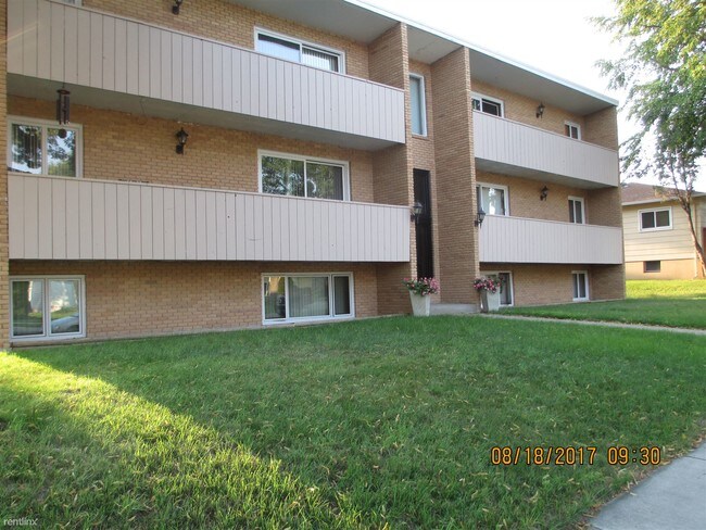 Building Photo - 1715 N 8th St