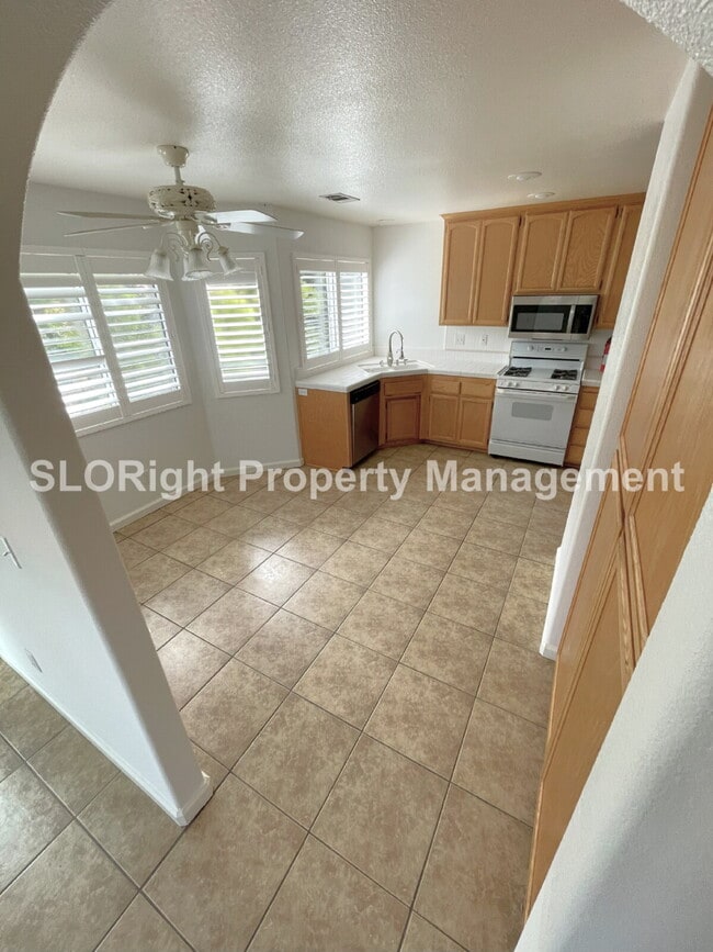 Foto del edificio - AVAILABLE AUGUST- Beautiful 3 Bed / 2 Bath in Nipomo