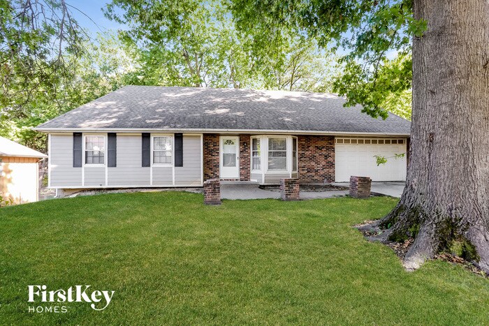 Foto principal - 4941 Wallace Ave