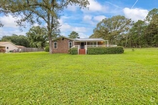 Building Photo - 3104 Bay Ridge Dr
