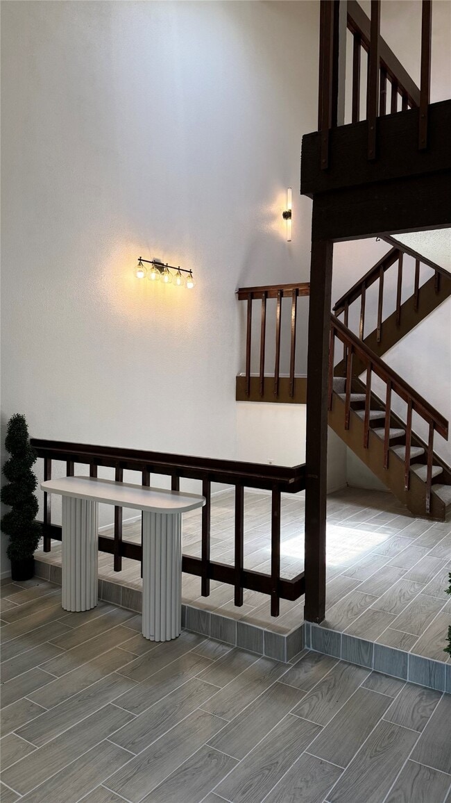 Building Photo - 12922 Wirevine Ln