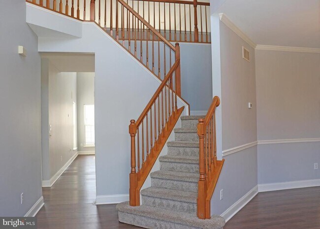 Building Photo - 24 Blue Spruce Dr