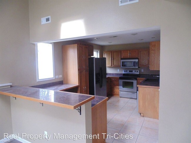 Building Photo - 1107 N 60th Ave