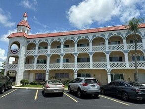Building Photo - 2405 Franciscan Dr