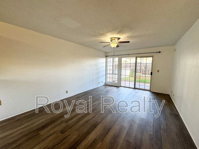 Building Photo - 94-1465 Waipio Uka St
