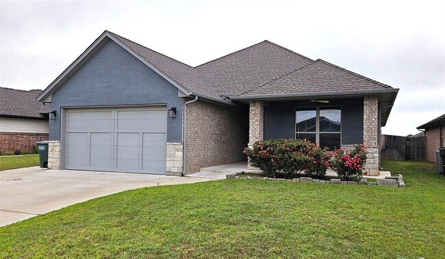 Foto del edificio - 2409 Fallview Dr