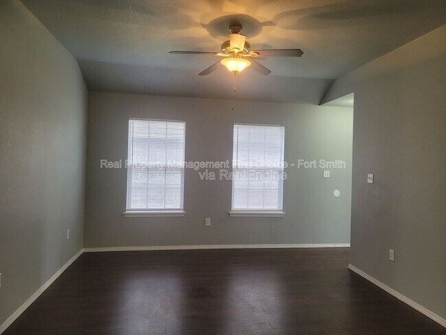 Foto del edificio - 2006 Ingalls Ln