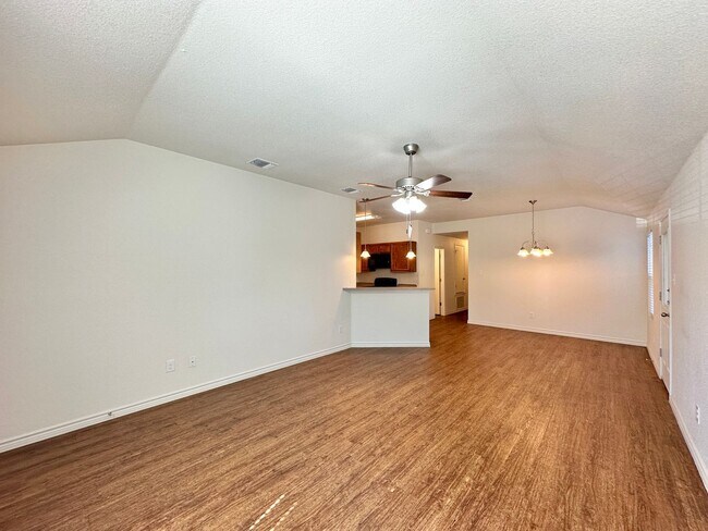 Building Photo - 304 Harley Dr