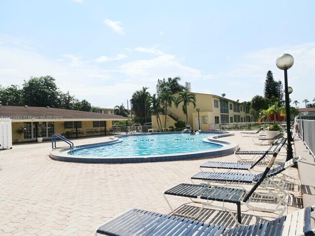 Foto del edificio - 2940 NE 203rd St