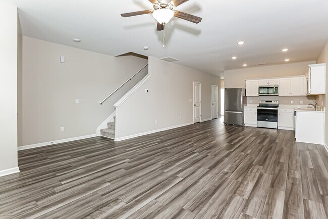 Building Photo - 648 Wendell Falls Pkwy