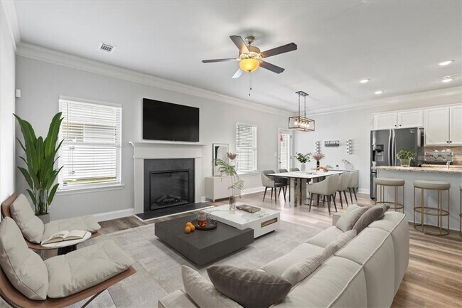 Building Photo - 360 Turtle Creek Dr