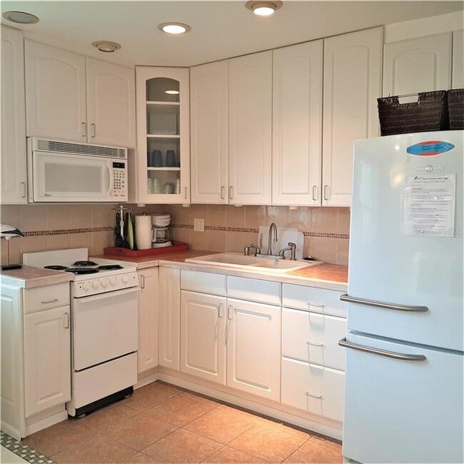 Foto del edificio - 6700 Sunset Way
