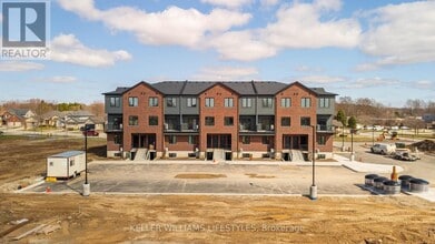 Building Photo - 470-470 Darcy Dr