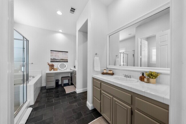 Foto del edificio - 27067 Sunningdale Way