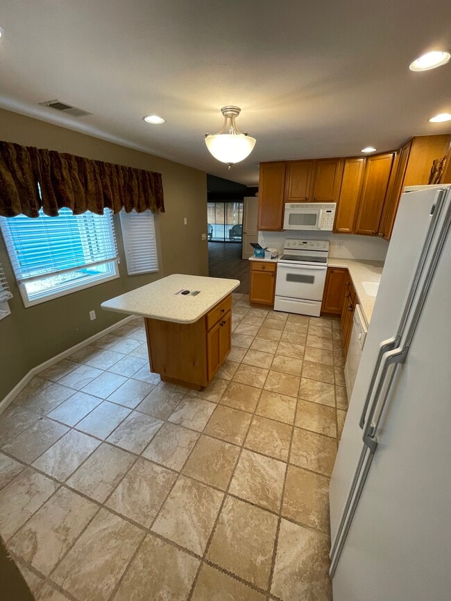 Foto del edificio - 602 Wisteria Ln