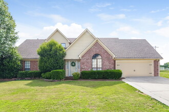 Building Photo - 3449 Crossing Cove