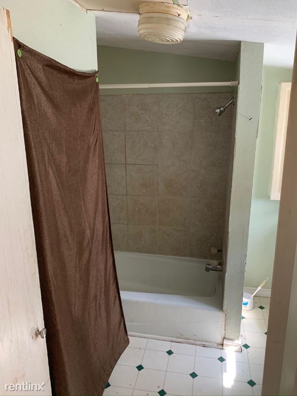 Foto del edificio - 3 br, 1 bath House - 1423 S Lewis St