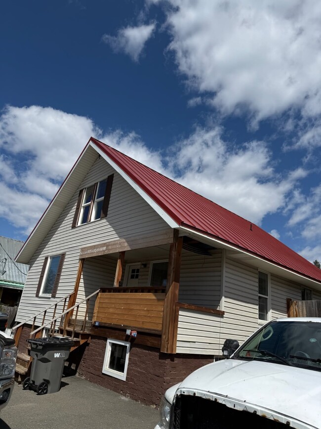 Building Photo - 8041 WA-903