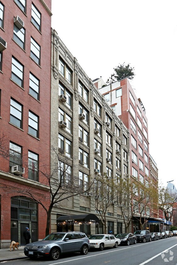 Primary Photo - 155 W 15th St