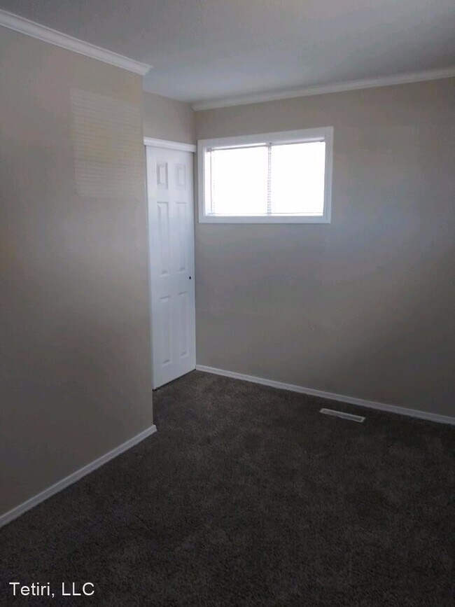 Building Photo - 3 br, 2 bath House - 2224 Wellesley Ave