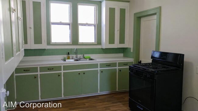 Foto del edificio - 4 br, 2 bath House - 314 Douglas Ave