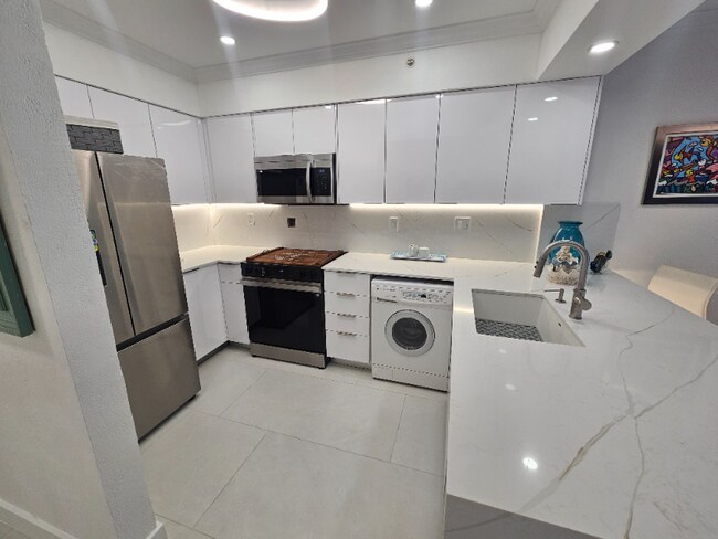 Foto del edificio - 2501 S Ocean Dr