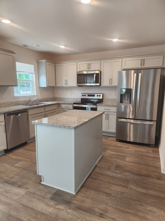 Building Photo - 4517 Sandstone Dr