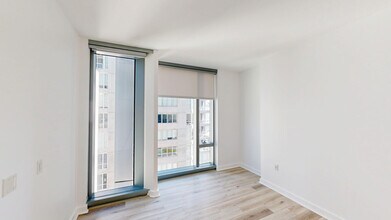 Interior Photo - 399 Fremont